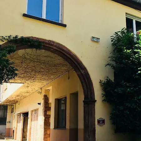 アパート A La Cour De Avec Garage